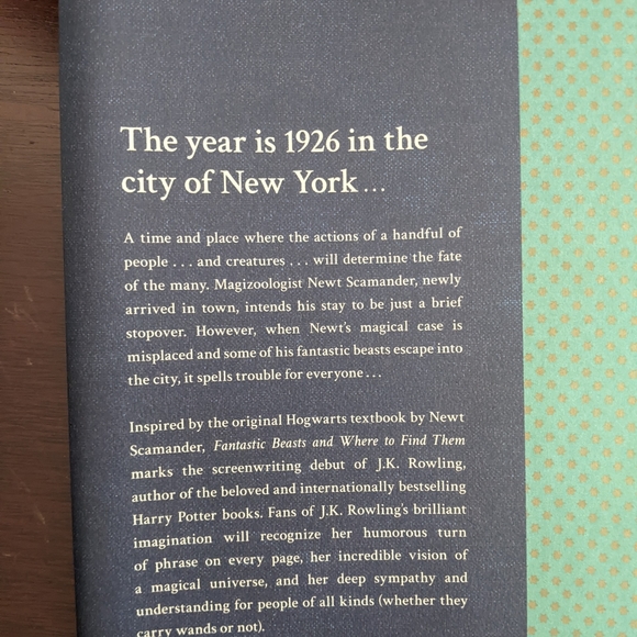 Fantastic Beasts and Where to Find Them Original Screenplay - Picture 2 of 2